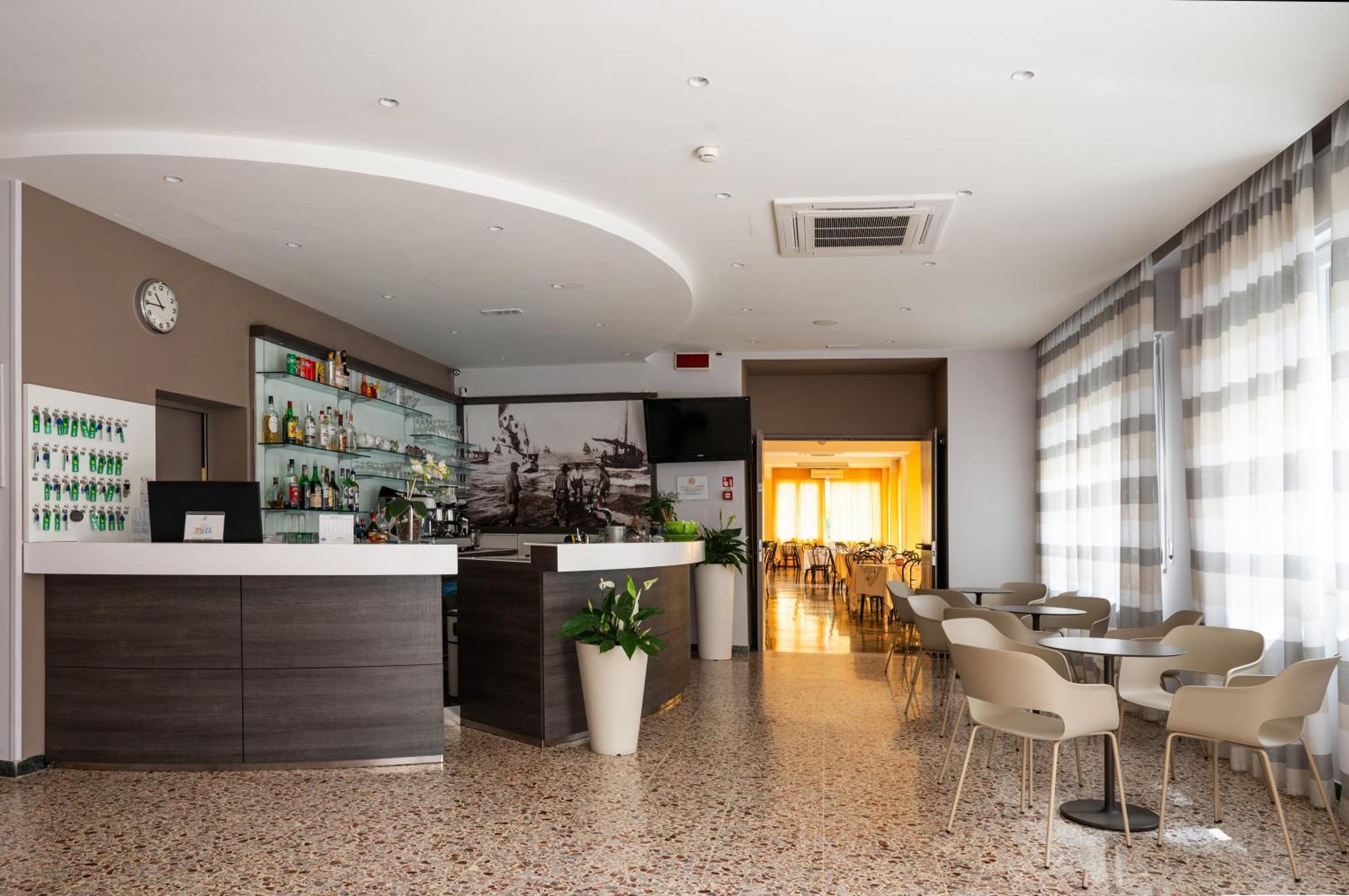 Hotel Vannini Ріміні Екстер'єр фото