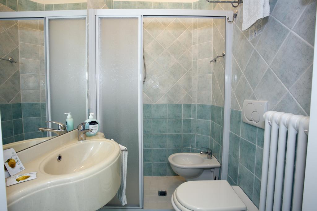 Hotel Vannini Ріміні Номер фото